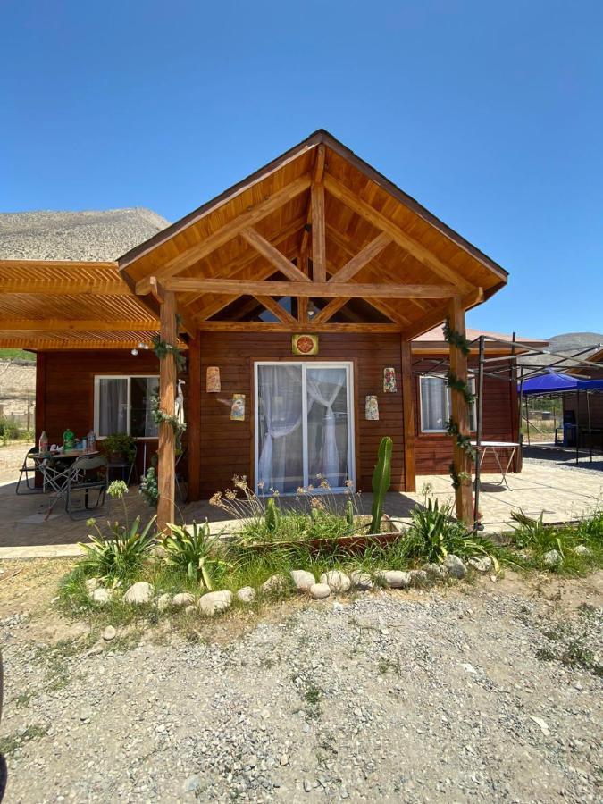 Cabanas Vicuna Cielo De Peralillo - Valle De Elqui 外观 照片